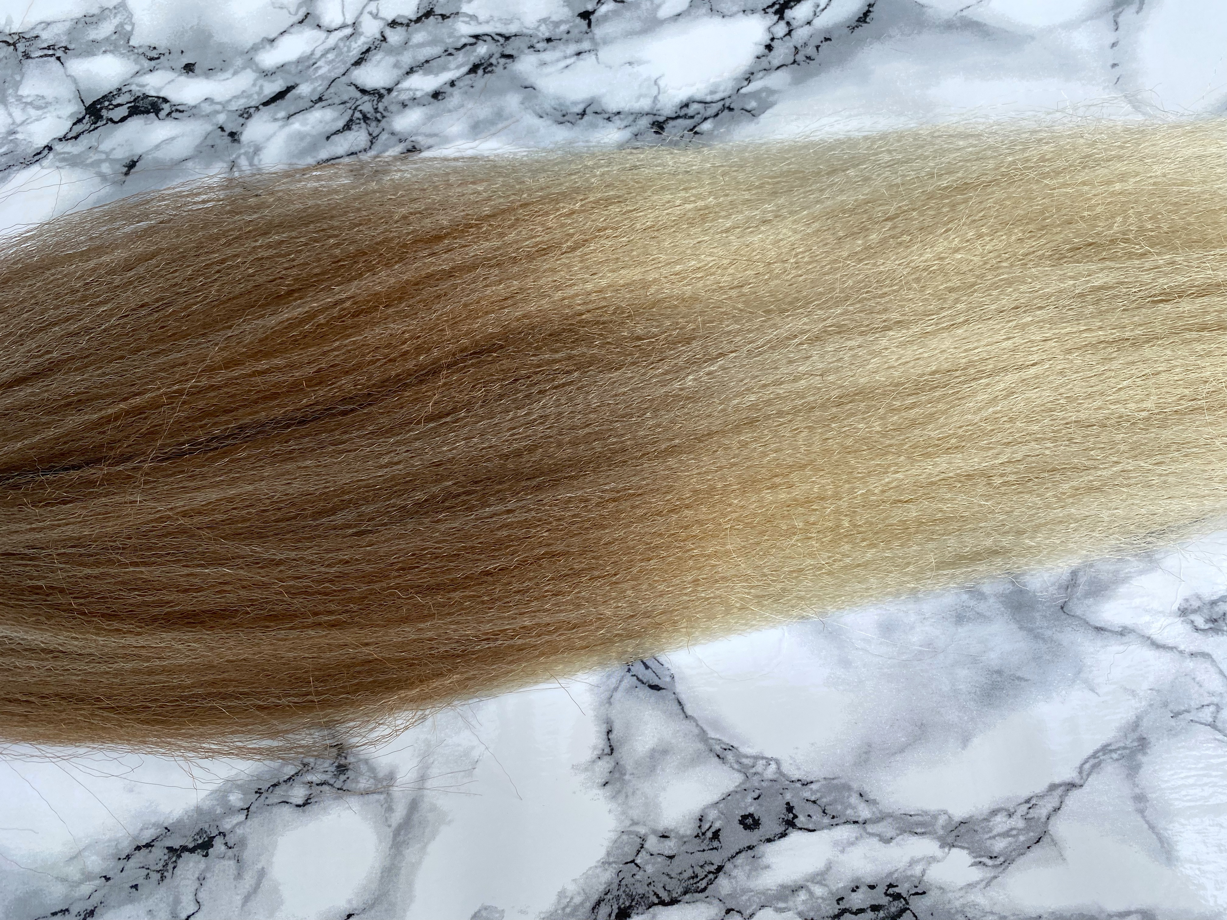 100% Jumbo Braid - 27-613 - světle hnědá -> blond