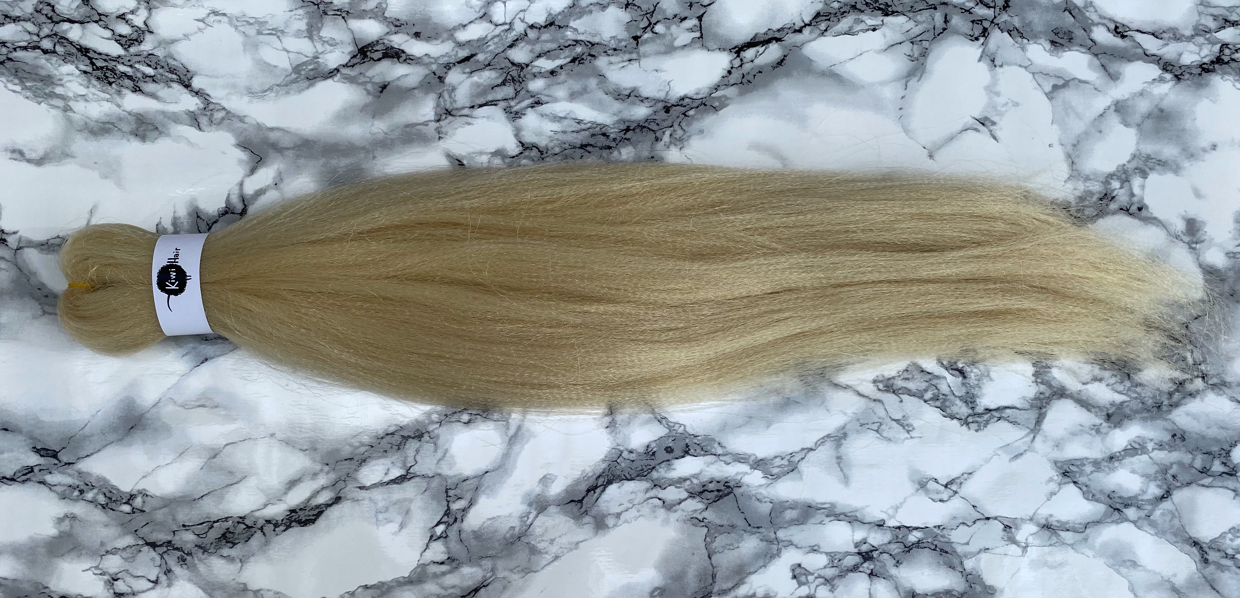 100% Jumbo Braid - 613 - Blond